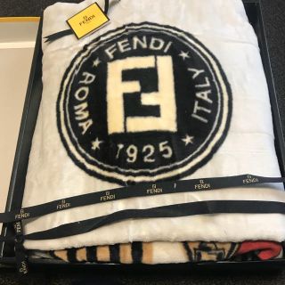 フェンディ(FENDI)のフェンディ  毛布 寝具(その他)