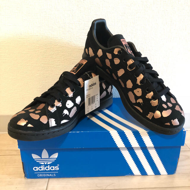 adidas(アディダス)の27.5cm レオパード柄 スタンスミス 黒 x 金 メンズの靴/シューズ(スニーカー)の商品写真