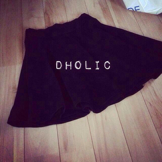 ディーホリック(dholic)のdholic スカート（黒）(ひざ丈スカート)