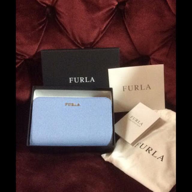 FURLA  折り財布素材レザー