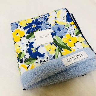 マッキントッシュフィロソフィー(MACKINTOSH PHILOSOPHY)の新品/MACKINTOSH PHILOSOPHY 花柄タオルハンカチ(ハンカチ)