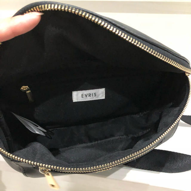 EVRIS(エヴリス)のEVRIS バッグ レディースのバッグ(ショルダーバッグ)の商品写真