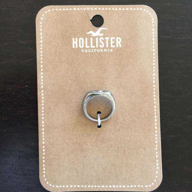 Hollister(ホリスター)の値下げ！★新品未使用♪★ホリスターのレディースクリスタルロゴリング シルバー レディースのアクセサリー(リング(指輪))の商品写真