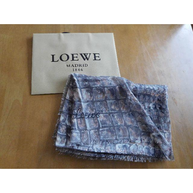LOEWE(ロエベ)のLOEWE　ストール　新品未使用 レディースのファッション小物(ストール/パシュミナ)の商品写真