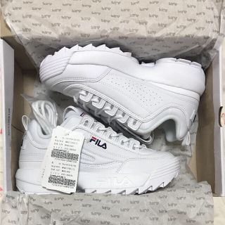 フィラ(FILA)のFILA DISRUPTOR2 ☆販売店限定シューズ☆(スニーカー)