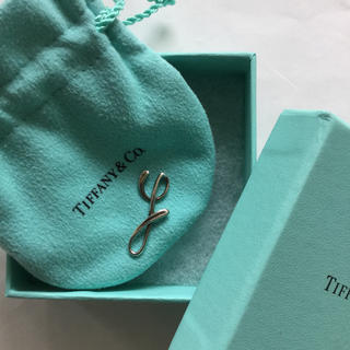 ティファニー(Tiffany & Co.)のティファニー イニシャル ネックレス チャーム(ネックレス)