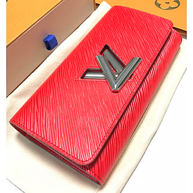 ルイヴィトン　Louis Vuitton エピ　長財布　赤　Red