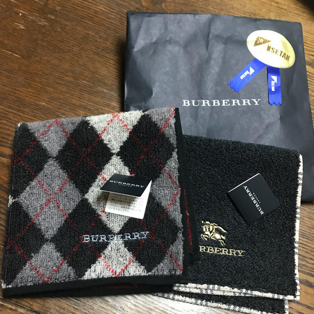 BURBERRY(バーバリー)のBURBERRY ハンカチ 新品未使用品 レディースのファッション小物(ハンカチ)の商品写真