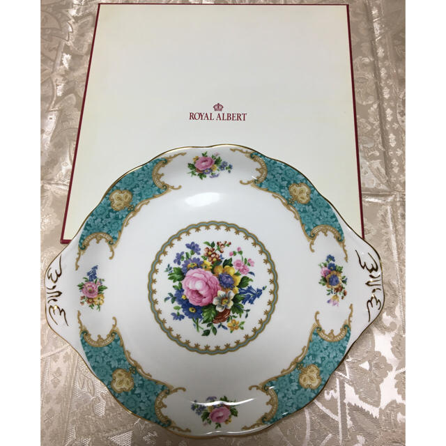 ROYAL ALBERT(ロイヤルアルバート)のロイヤルアルバート  プレート 新品未使用品 インテリア/住まい/日用品のキッチン/食器(食器)の商品写真