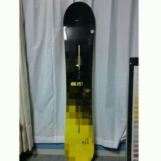 バートン(BURTON)の未使用CUSTOM 154 CAMBER 2011 BURTON(ボード)