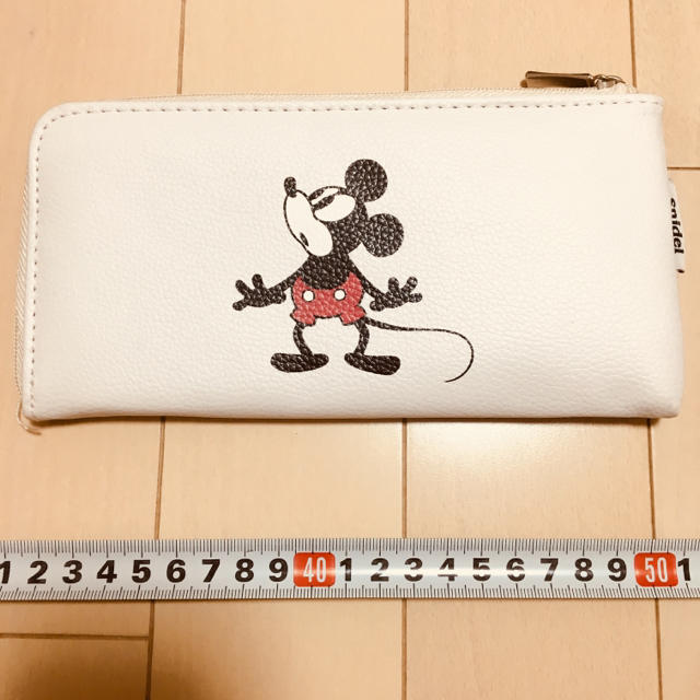Disney(ディズニー)の財布 ミッキー 新品 メンズのファッション小物(長財布)の商品写真