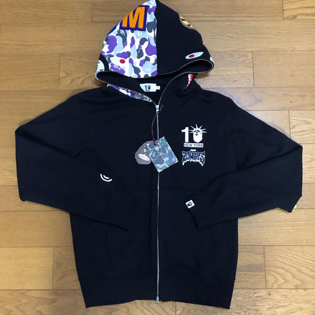 A BATHING APE(アベイシングエイプ)のBape NYC 10th anniversary シャークパーカー メンズのトップス(パーカー)の商品写真