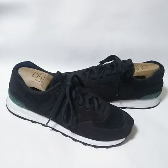 New Balance(ニューバランス)の好配色黒緑!ニューバランス574スニーカー9961300576希少モデル メンズの靴/シューズ(スニーカー)の商品写真