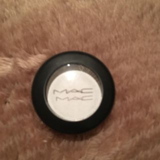 マック(MAC)のmac シングルアイシャドウ 白(アイシャドウ)