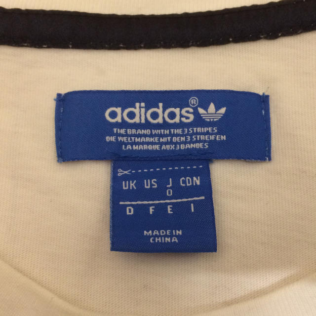 adidas(アディダス)の【ばるる様 専用】アディダス Tシャツ 白 ヒョウ柄 メンズのトップス(Tシャツ/カットソー(半袖/袖なし))の商品写真