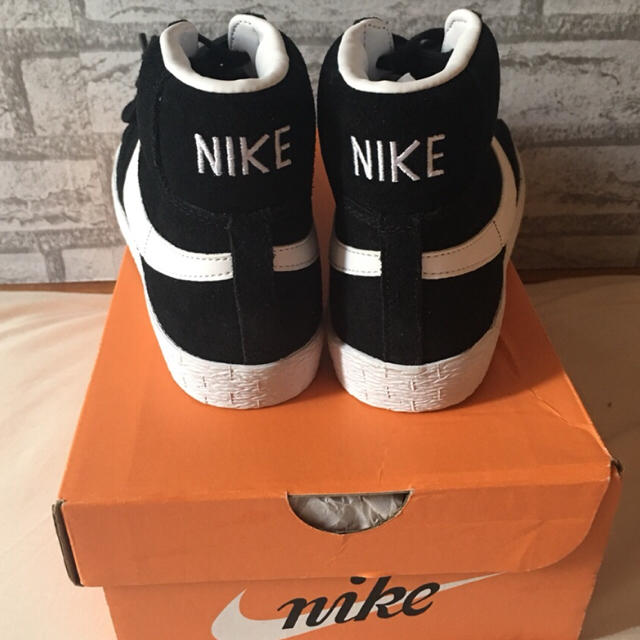 NIKE(ナイキ)の新品♡Nike★Blazer スエードスニーカー★ブラック★23㎝ レディースの靴/シューズ(スニーカー)の商品写真