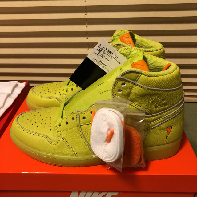 NIKE(ナイキ)のNIKE AIR JORDAN 1 Gatorade ゲータレード 28cm メンズの靴/シューズ(スニーカー)の商品写真