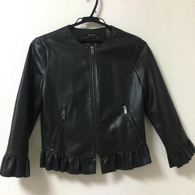 ZARA(ザラ)のザラ フリル レザージャケット レディースのジャケット/アウター(ライダースジャケット)の商品写真