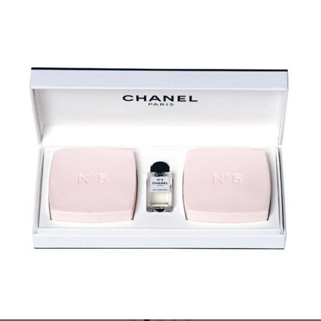 CHANEL - 5000円定価 CHANEL No.5ギフトコレクションの通販 by セレクト激安sale中｜シャネルならラクマ