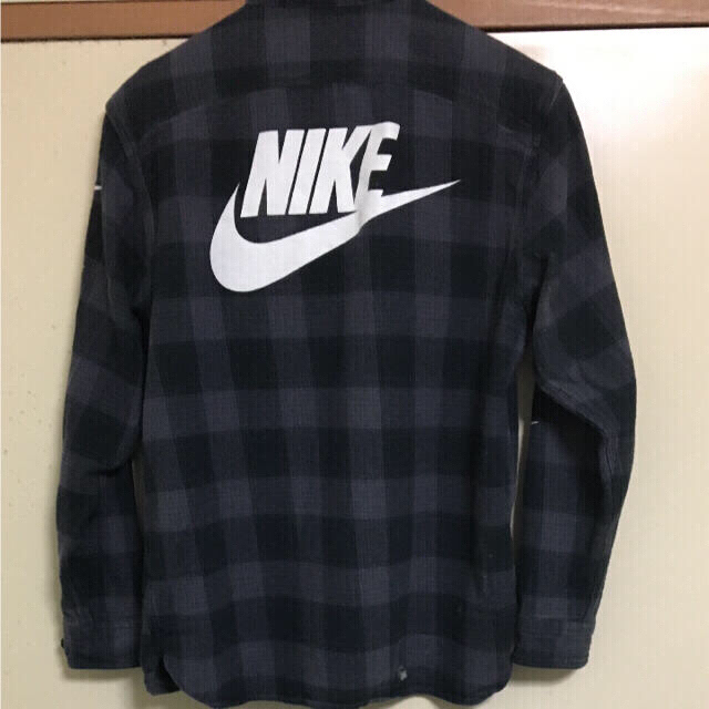 NIKE(ナイキ)のNIKE  ネルシャツ グレーチェック レディースのトップス(シャツ/ブラウス(長袖/七分))の商品写真