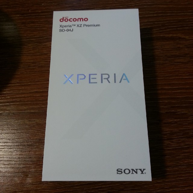【全品送料無料】 Xperia (Rosso) 美品 SO-04J premium XZ スマートフォン本体