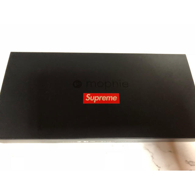 Supreme(シュプリーム)のSupreme Mobilebattery encore 20k スマホ/家電/カメラのスマートフォン/携帯電話(バッテリー/充電器)の商品写真