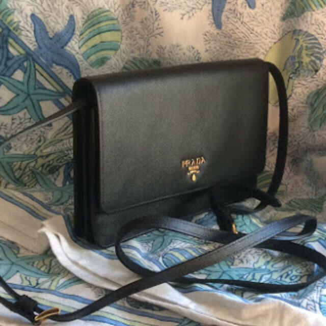 PRADA(プラダ)の「新品未使用」プラダ ショルダーバッグ レディースのバッグ(ショルダーバッグ)の商品写真