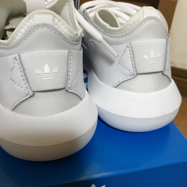 adidas(アディダス)のアディダス チューブラー 24.5 レディースの靴/シューズ(スニーカー)の商品写真