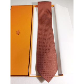 エルメス(Hermes)の【極美品】エルメス H柄ネクタイ テラコッタ色(ネクタイ)