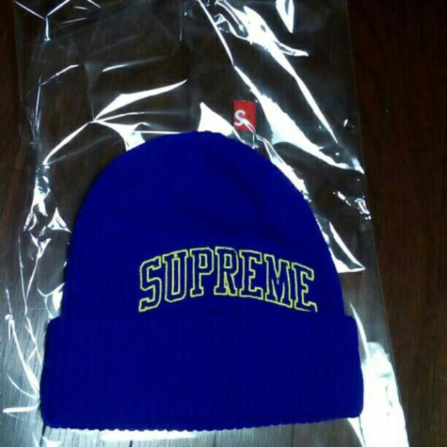 Supreme(シュプリーム)のsupreme ビーニー パープル メンズの帽子(ニット帽/ビーニー)の商品写真