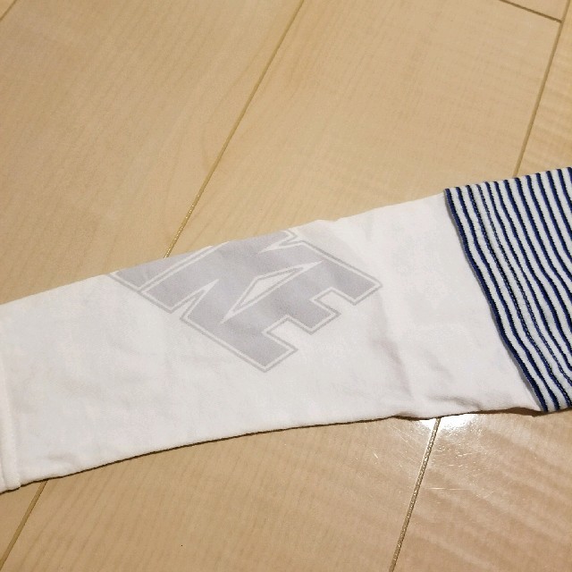 NIKE(ナイキ)のNIKE ロンＴ キッズ/ベビー/マタニティのキッズ服男の子用(90cm~)(Tシャツ/カットソー)の商品写真