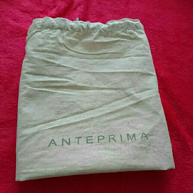 ANTEPRIMA(アンテプリマ)の［再値下げ］アンテプリマ ワイヤーバッグ ベージュ ファー レディースのバッグ(ハンドバッグ)の商品写真