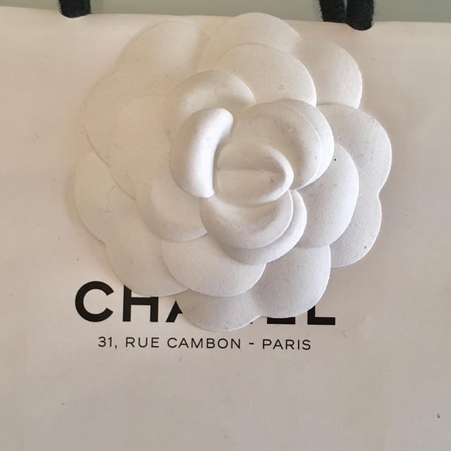 CHANEL - CHANEL パリ本店 限定ショッパーの通販 by Chez CHANEL - CHANEL パリ本店 限定ショッパーの通販 by Chez