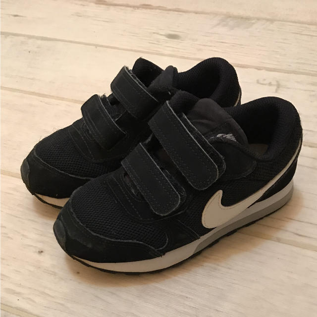 NIKE(ナイキ)のキッズ NIKE MD RUNNER2 15 15.5 16 キッズ/ベビー/マタニティのキッズ靴/シューズ(15cm~)(スニーカー)の商品写真