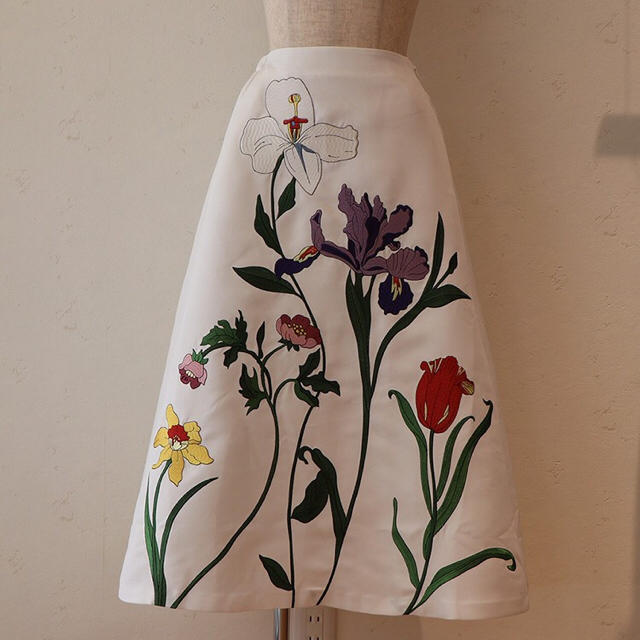 Ameri VINTAGE(アメリヴィンテージ)の Ameri vintage スカート レディースのスカート(ひざ丈スカート)の商品写真