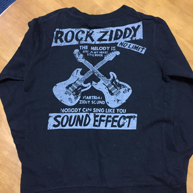 ZIDDY(ジディー)のZIDDY 長袖Tシャツサイズ140 キッズ/ベビー/マタニティのキッズ服女の子用(90cm~)(Tシャツ/カットソー)の商品写真