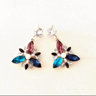 ビジューピアス(ピアス)