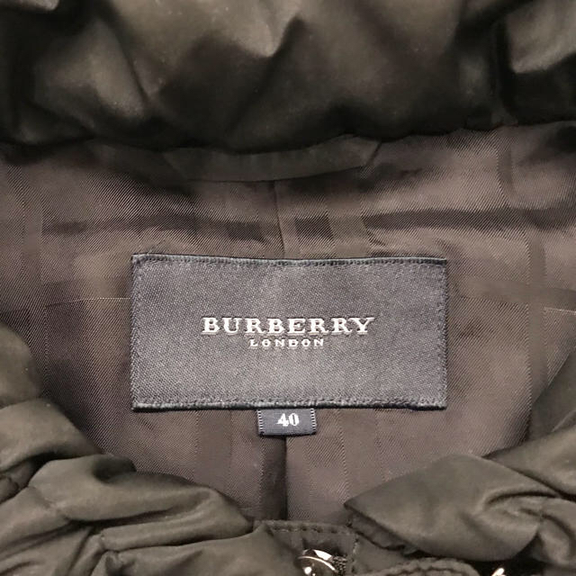 BURBERRY(バーバリー)のお値下げ中☆バーバリー ダウン レディース ブラック レディースのジャケット/アウター(ダウンジャケット)の商品写真