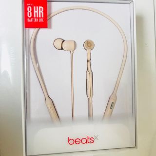 ビーツバイドクタードレ(Beats by Dr Dre)のBeatsX Bluetoothイヤフォン マットゴールド(ヘッドフォン/イヤフォン)