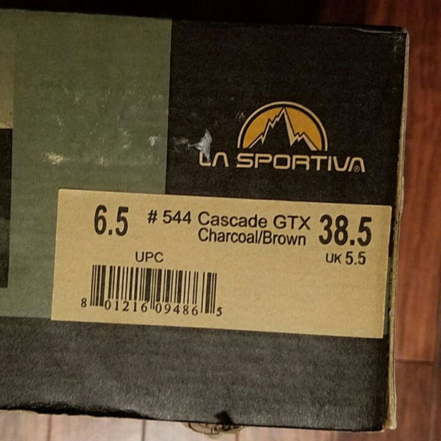 Mammut(マムート)の新品 ラ スポルティバ La Sportiva カスケード GTX US 6.5 スポーツ/アウトドアのアウトドア(登山用品)の商品写真