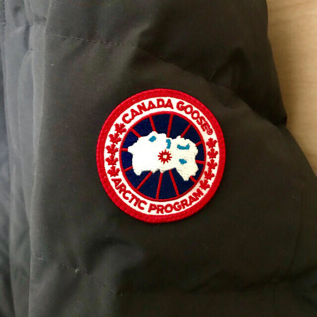 CANADA GOOSE(カナダグース)の【がん様専用】カナダグース / CANADA GOOS CARSON PARKA メンズのジャケット/アウター(ダウンジャケット)の商品写真