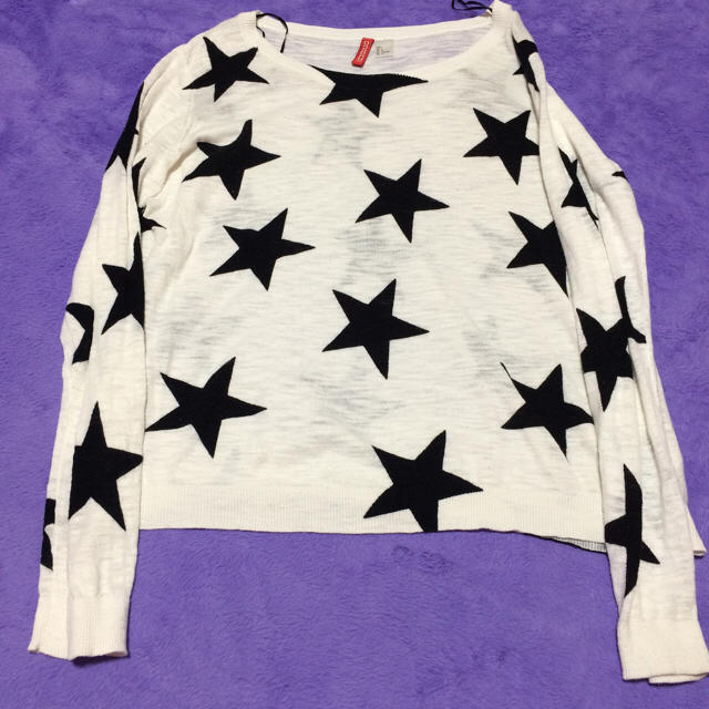 H&M(エイチアンドエム)の星柄セーター(薄手) レディースのトップス(ニット/セーター)の商品写真