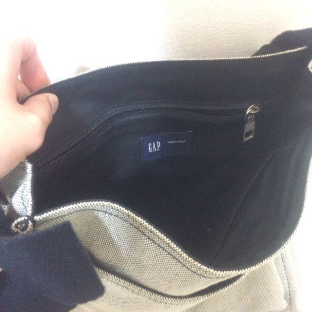 GAP(ギャップ)の送料込【中古】GAP　ショルダーバッグ　メンズ　 メンズのバッグ(ショルダーバッグ)の商品写真