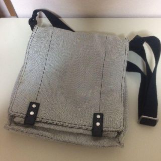 ギャップ(GAP)の送料込【中古】GAP　ショルダーバッグ　メンズ　(ショルダーバッグ)