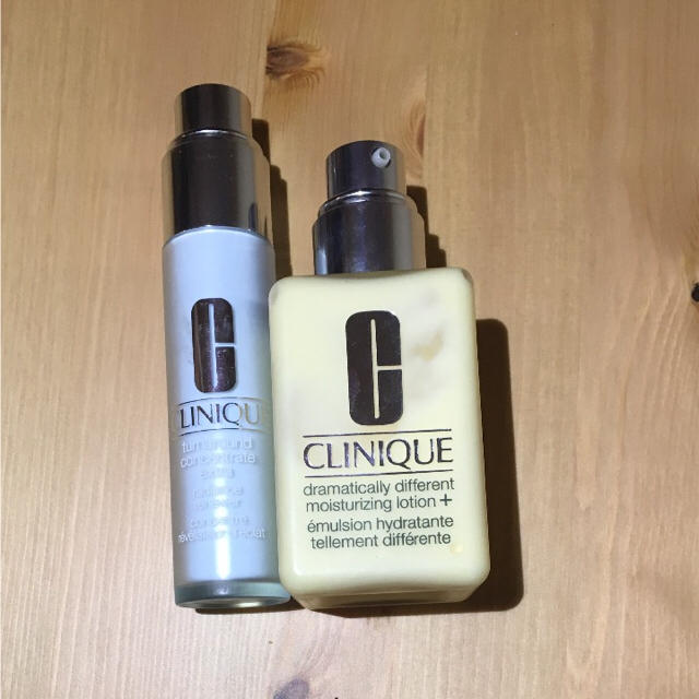 CLINIQUE(クリニーク)のミオナ様専用★クリニーク 角質ケア美容液と乳液 コスメ/美容のスキンケア/基礎化粧品(美容液)の商品写真