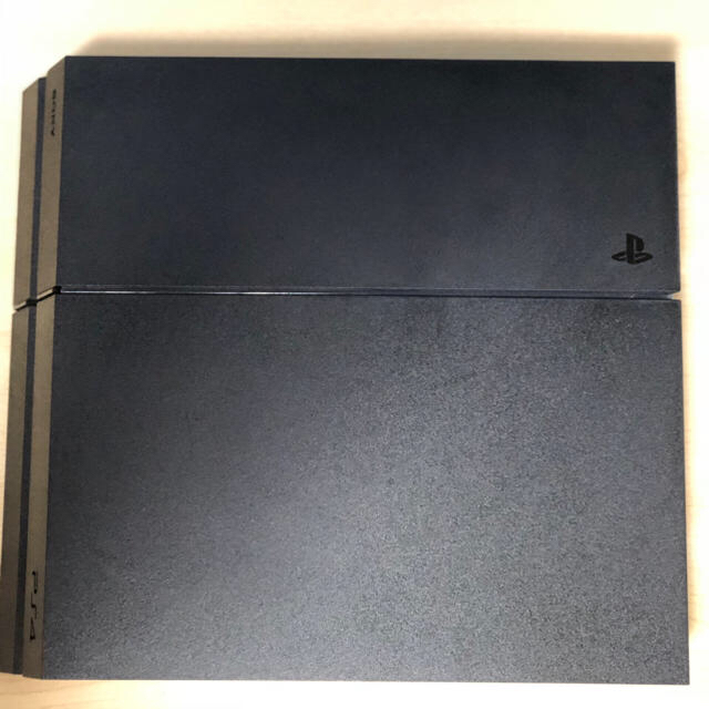 PlayStation4(プレイステーション4)のPS4 ジェットブラック500G 美品 エンタメ/ホビーのゲームソフト/ゲーム機本体(家庭用ゲーム機本体)の商品写真