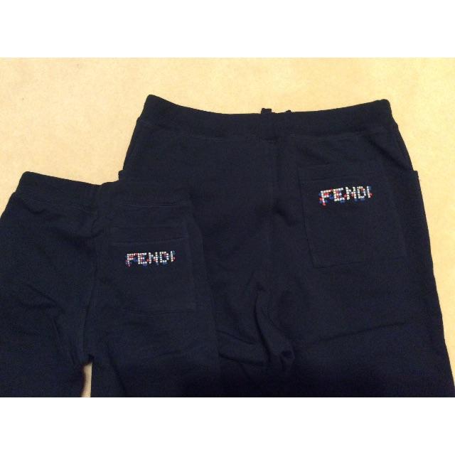 新品フェンディ FENDI キッズ ロゴスウェットパンツ 4 12+ 親子セット