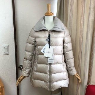 モンクレール(MONCLER)のMaRiさま専用　 国内正規品　 MONCLER TORCYN 01　ベージュ(ダウンコート)