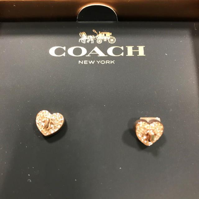 COACH(コーチ)のコーチ新品ハートパヴェPGピアス レディースのアクセサリー(ピアス)の商品写真