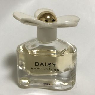 マークジェイコブス(MARC JACOBS)のマークジェイコブス デイジー ミニ香水(香水(女性用))